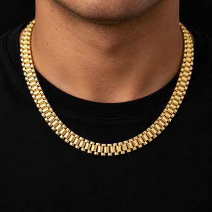 Cadena de oro tejido Rolex de 7 mm puesta sobre el cuello, DP&C Joyas