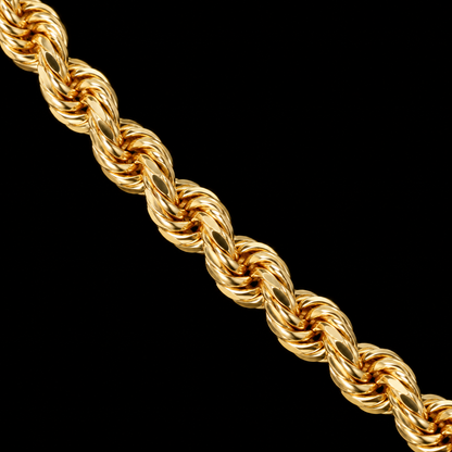 Detalle macro del tejido torsal de la cadena de oro de 4 mm, DP&C Joyas