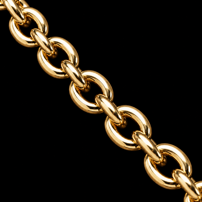 Detalle macro del tejido ancla de la cadena de oro de 5 mm, DP&C Joyas