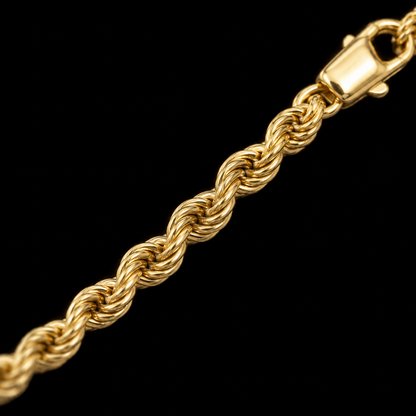 Detalle macro del tejido torsal del pulso de oro de 4 mm, DP&C Joyas